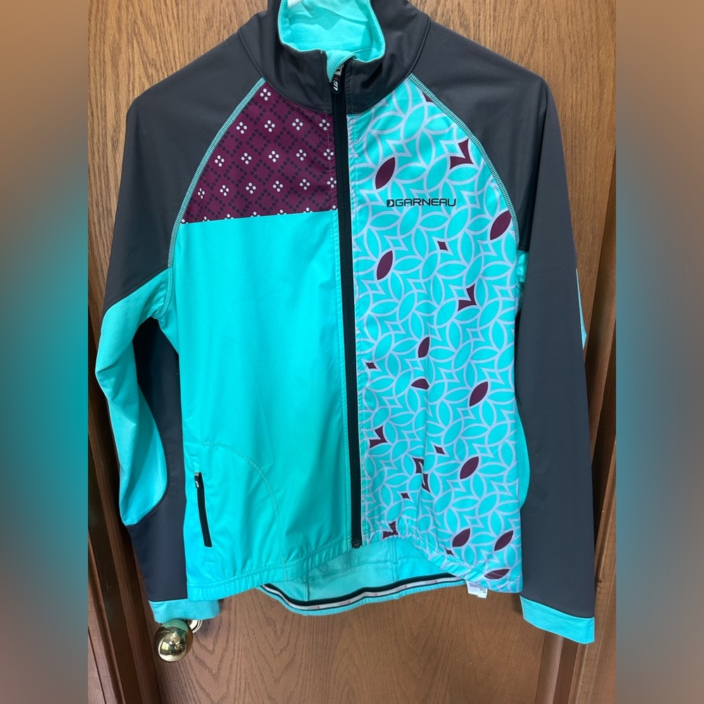 Louis Garneau Boreal Pro Women's Jacket. Bicycle jacket